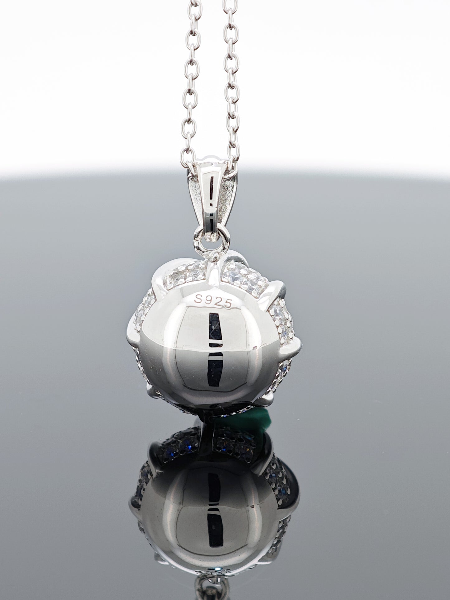 Premium S925 Silver Frame Cultivated Sapphire Pendant: Each Sparkle Speaks to Uncompromised Elegance