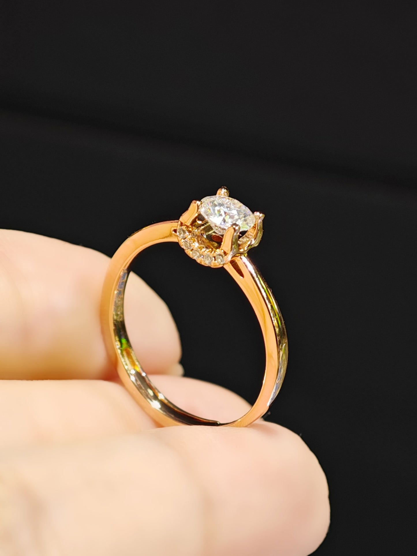  "Moissanite’s Celestial Glow: The One-of-a-Kind Engagement Ring for Your ‘Yes’ Moment"